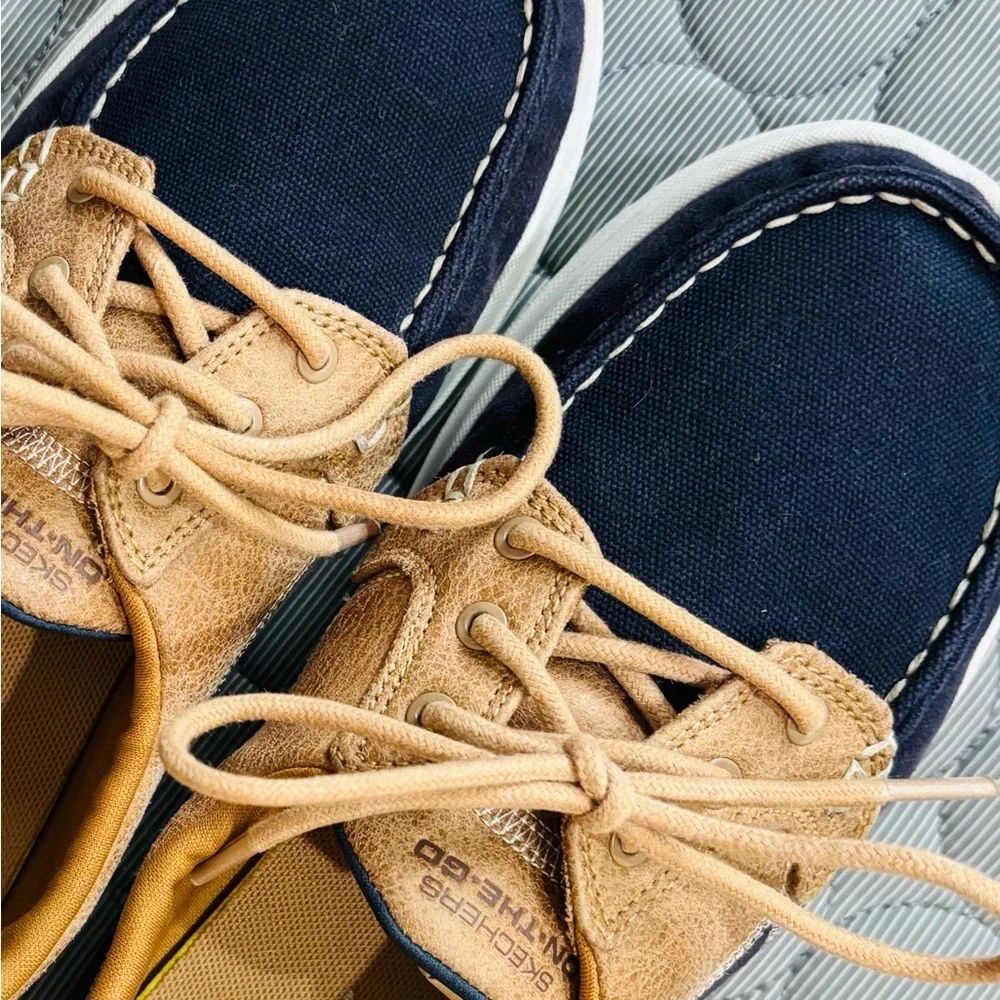 Skechers Men's Navy and Tan Boat Shoes Size 8.5